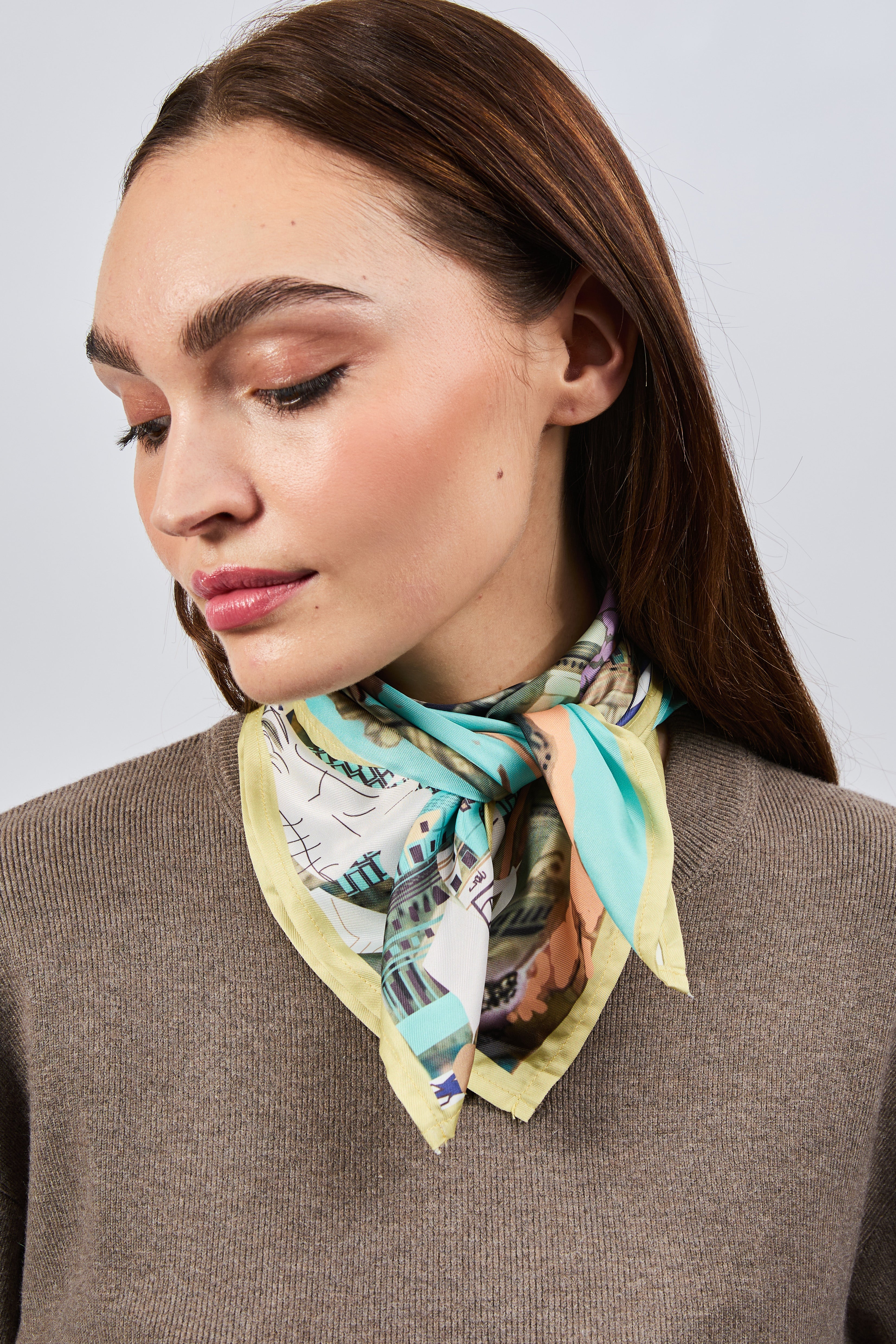 100% Foulard Carre En Soie Naturelle Pour Femmes 2025 Imprimer Cheveux 100% Foulard Carre En Soie Naturelle Pour Femmes 2025 Imprimer Cheveux
