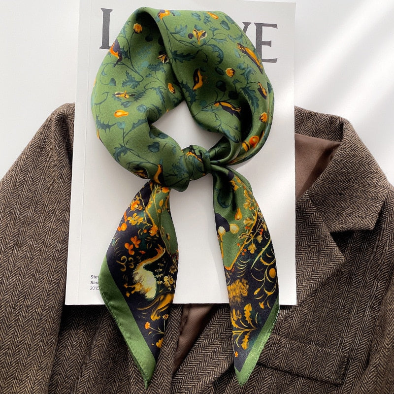 100% Silk Square Green Women | The Parisian