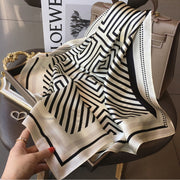 Carré 100% Soie Original Femme | La Parisienne