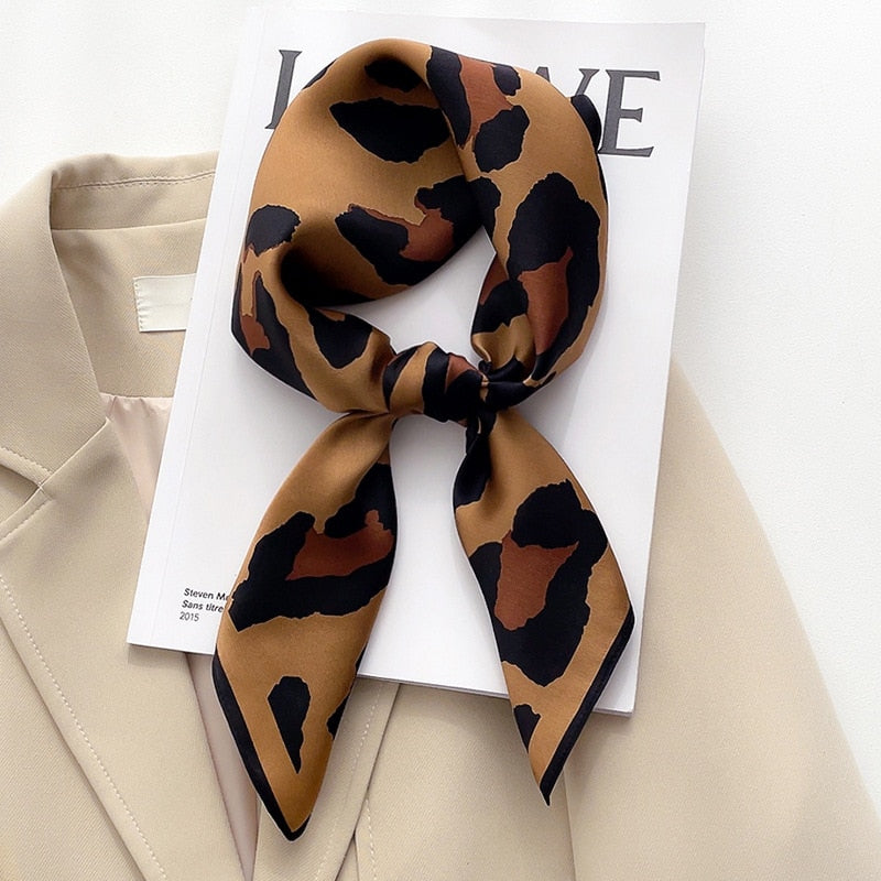 Carré 100% Soie Elégant Femme | La Parisienne