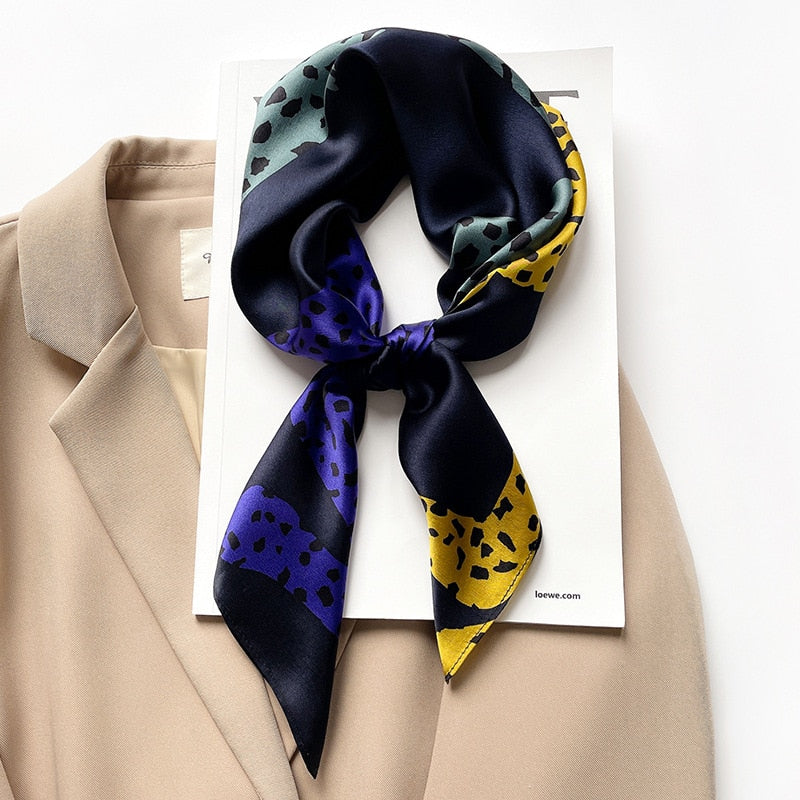 100% Silk Square with Feline pattern for Women | The Parisian