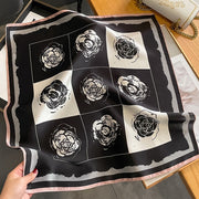 Square 100% Silk Decoration Chic Woman | La Parisienne
