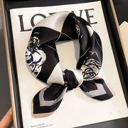 Square 100% Silk Decoration Chic Woman | La Parisienne