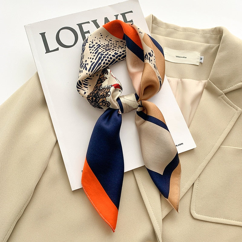 100% Silk Square with Horse pattern for Women | La Parisienne