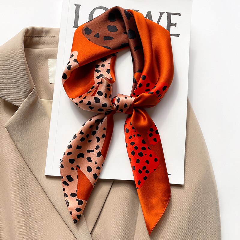 100% Silk Square with Feline pattern for Women | The Parisian