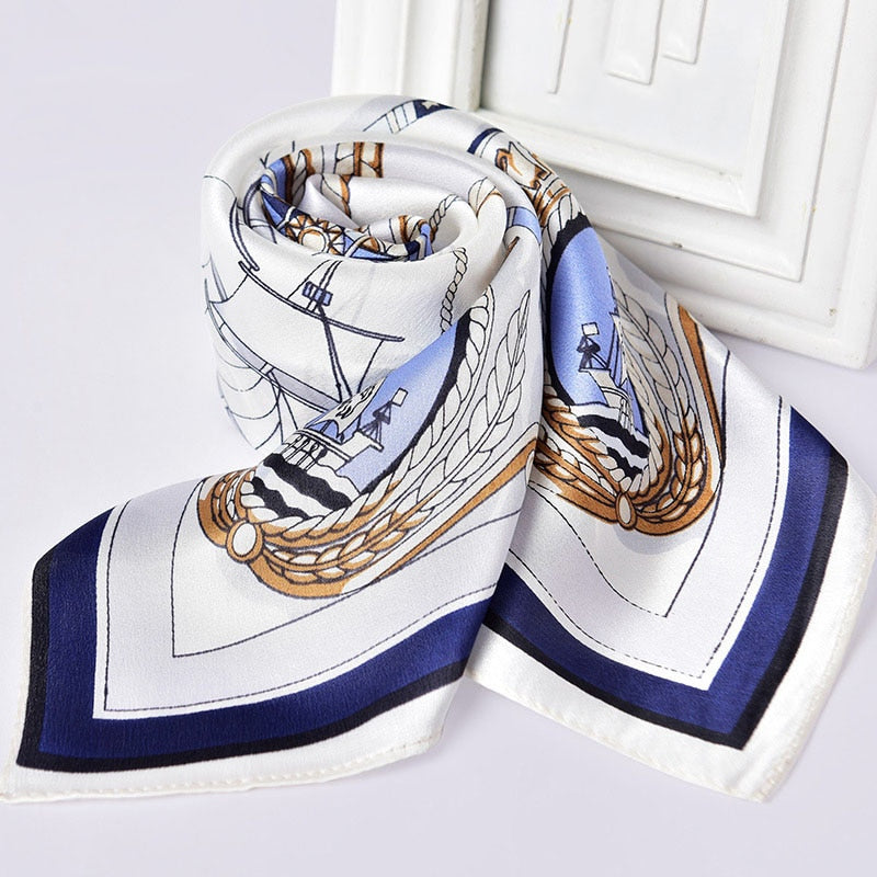 Foulard Carré en Soie Distingué | La Parisienne