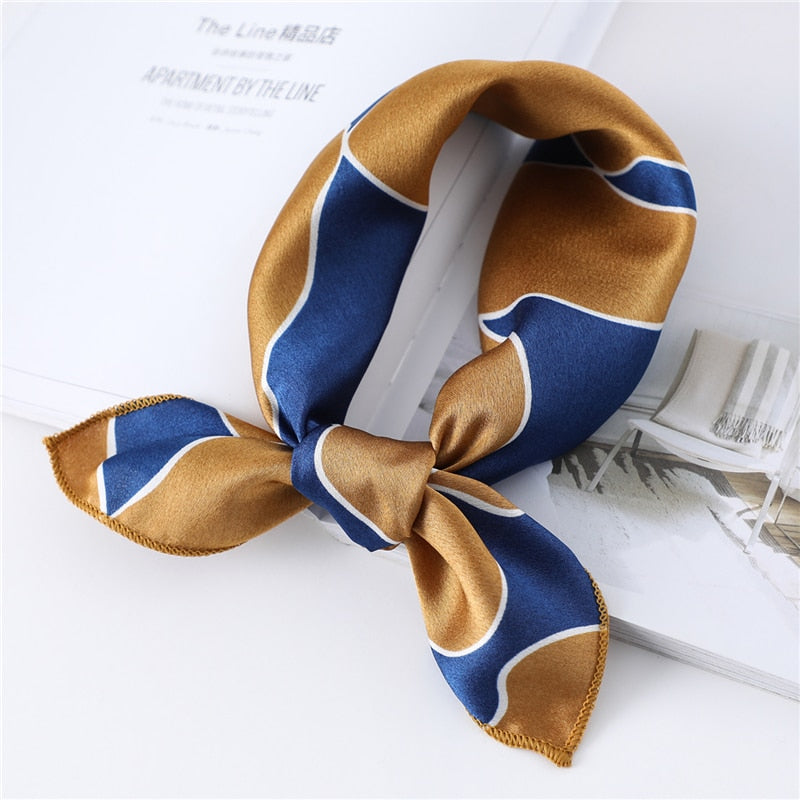 Foulard Chic Carré | La Parisienne