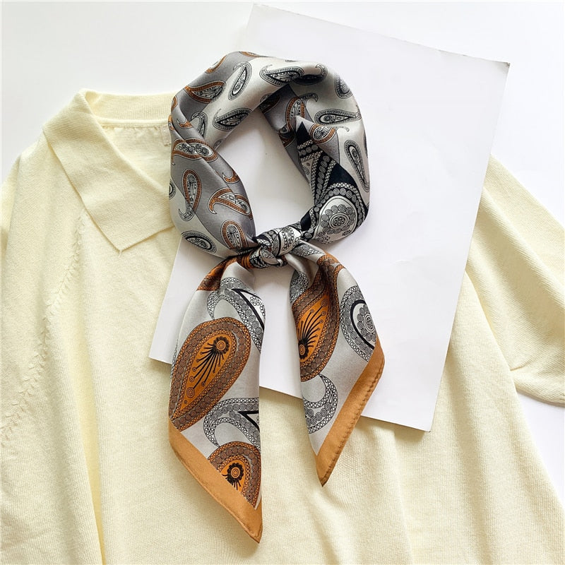 Carré 100% Soie Chic Femme | La Parisienne