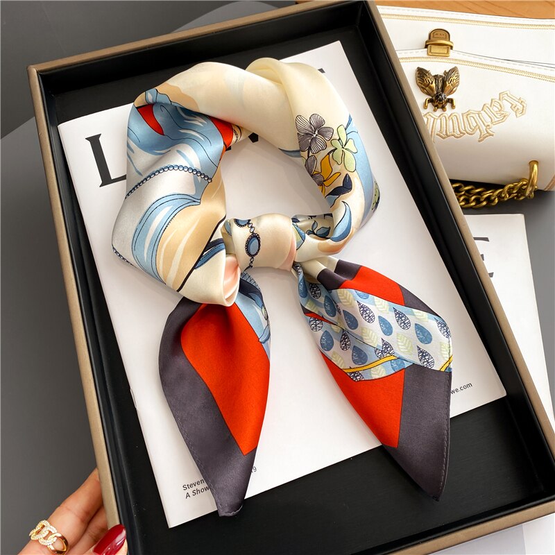 Carré 100% Soie Femme Chic Motif Fleur | La Parisienne