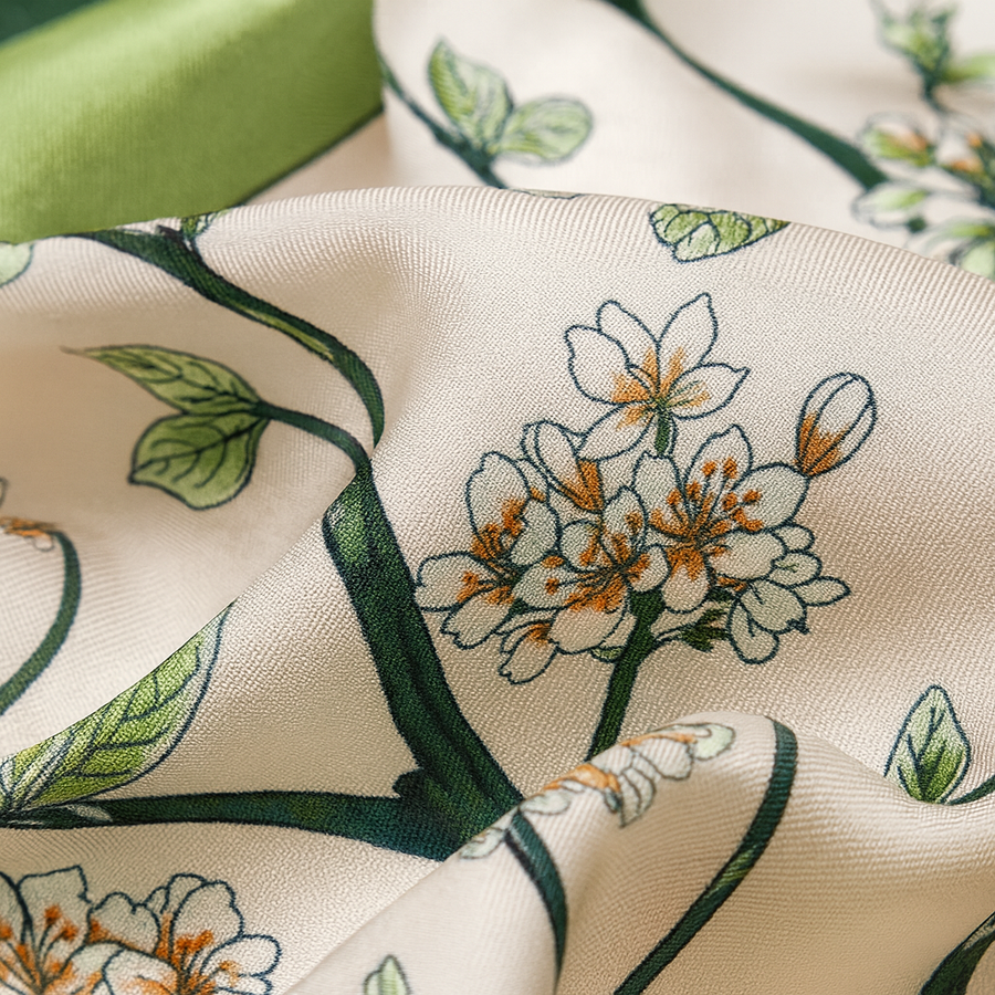 Carré 100% Soie Chic Décoration Fleur Femme | La Parisienne