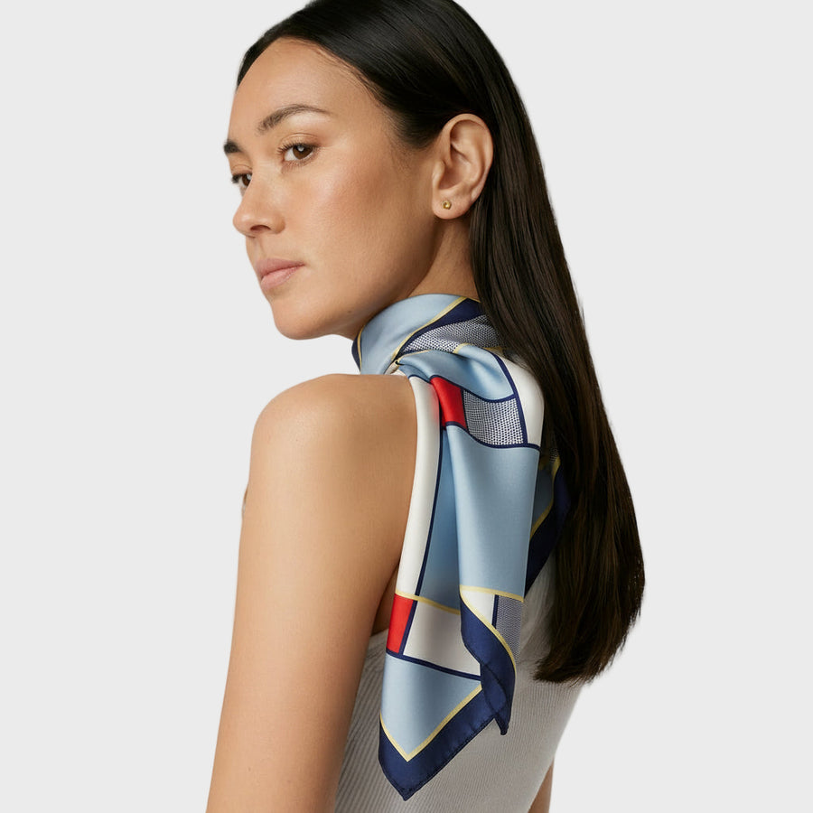 Carré 100% Soie Signature | La Parisienne