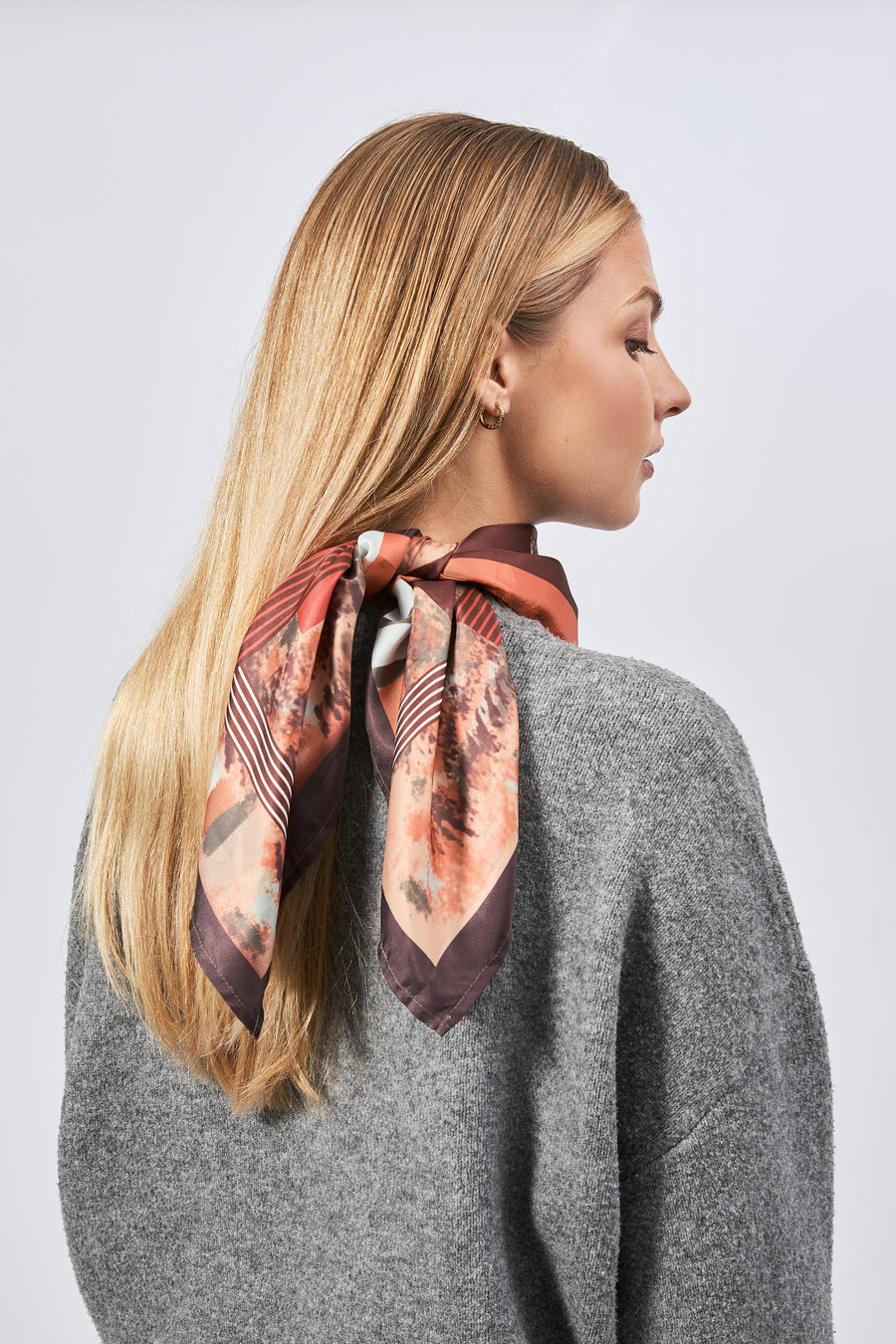 Carré 100% Soie Signature | La Parisienne