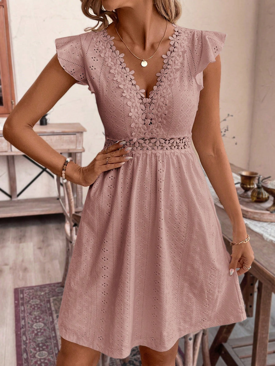 V-Neck Lace Summer Dress | La Parisienne V-Neck Lace Summer Dress | La Parisienne