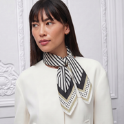 Carré 100% Soie Signature | La Parisienne