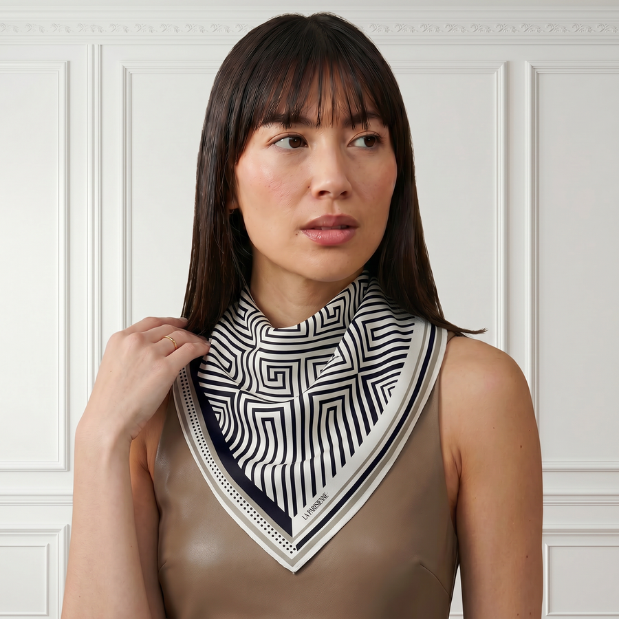 Carré 100% Soie Signature | La Parisienne
