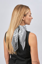 Carré 100% Soie Signature | La Parisienne