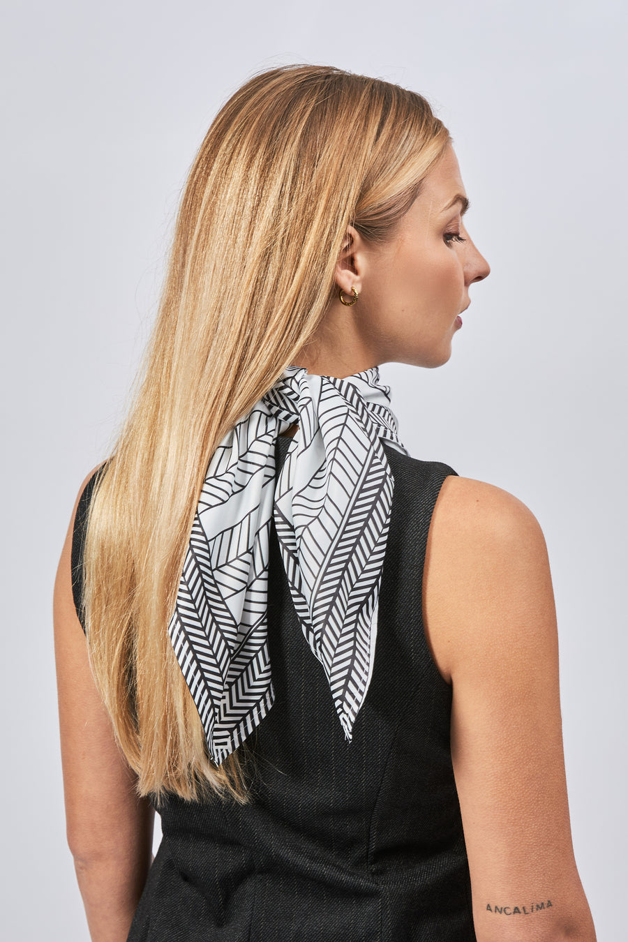 Carré 100% Soie Signature | La Parisienne