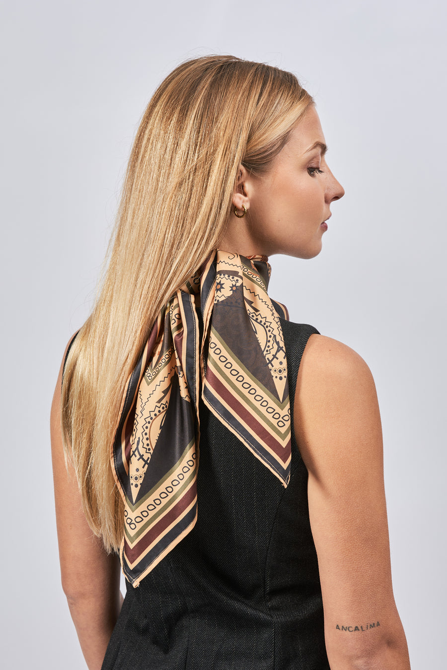 Carré 100% Soie Signature | La Parisienne