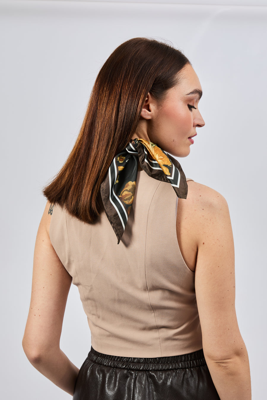 Foulard/Carré/Shawl★ DAKS★soie-roulottè-42g★Silk SCARF schal Foulard/Carré/Shawl★ DAKS★soie-roulottè-42g★Silk SCARF schal