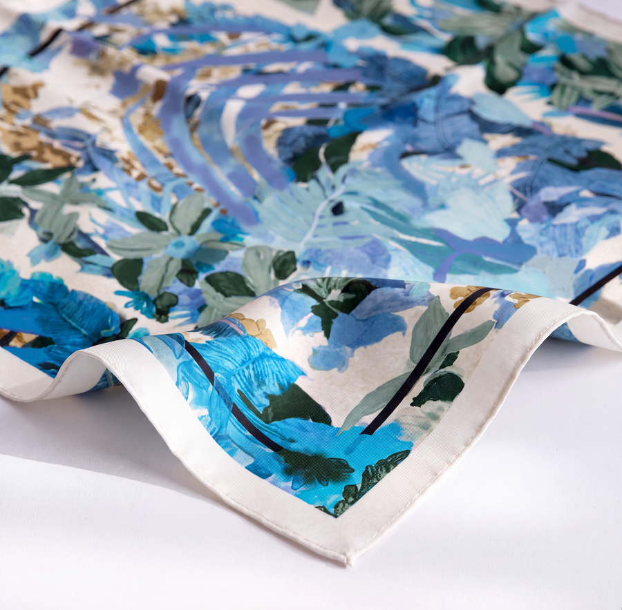 100% Signature Silk Cloth | La Parisienne