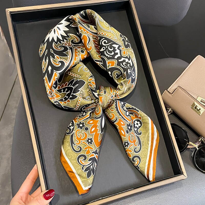 Cuadrado 100 % seda Signature | La Parisienne