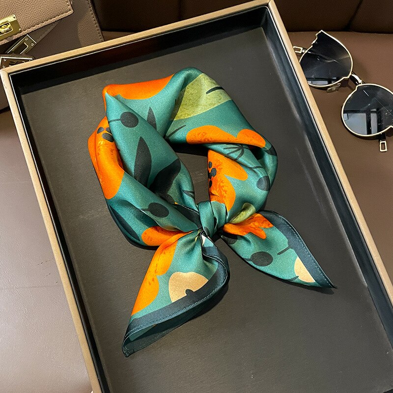 100% Seta Quadrato artistico a fiori per donna | La Parisienne