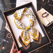 Carré 100% Soie Signature | La Parisienne