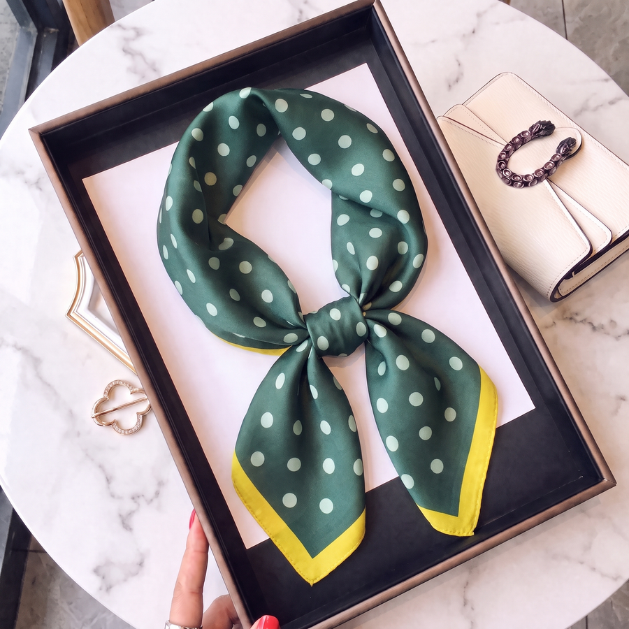 Carré 100% Soie Signature | La Parisienne