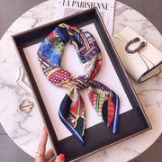 Carré 100% Soie Signature | La Parisienne