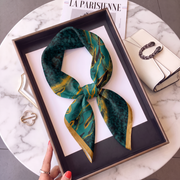 Sciarpa firmata 100% seta | La Parisienne