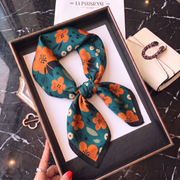 Carré 100% Soie Signature | La Parisienne