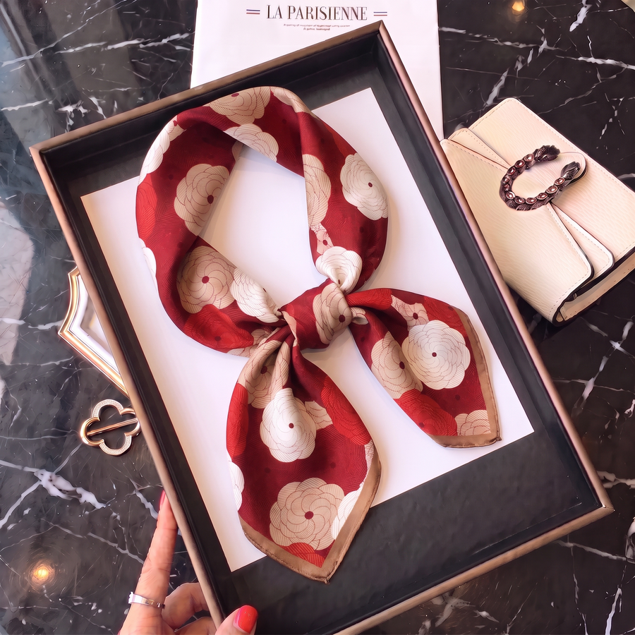 100% Silk Square Flower pattern Women | La Parisienne