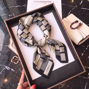 Sciarpa firmata 100% seta | La Parisienne
