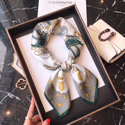Carré 100% Soie Signature | La Parisienne