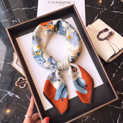 Carré 100% Soie Signature | La Parisienne