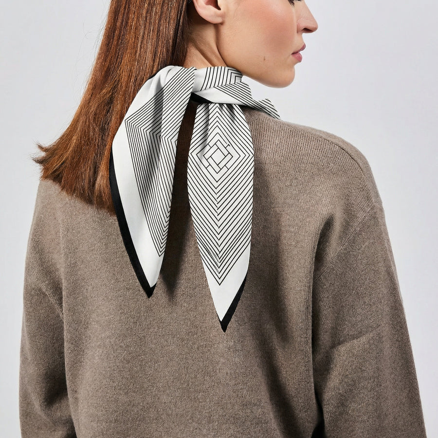 Carré 100% Soie Signature | La Parisienne